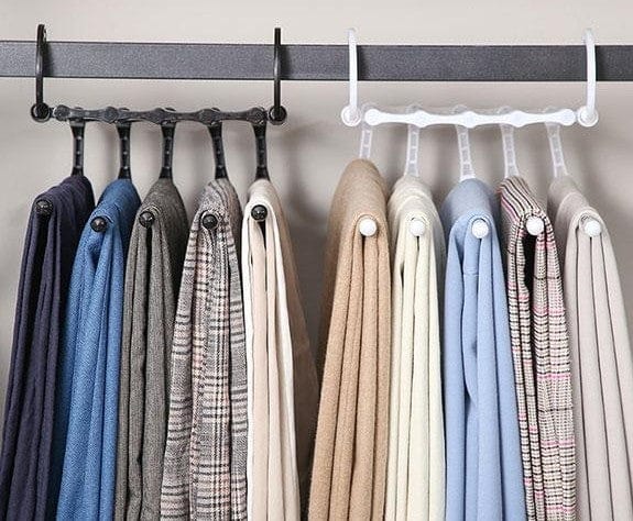 Libérez jusqu’à 80 % d’espace dans votre dressing en un geste !